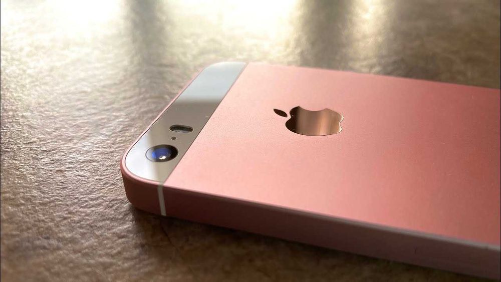 Продаю iPhone SE 32GB Rose Gold