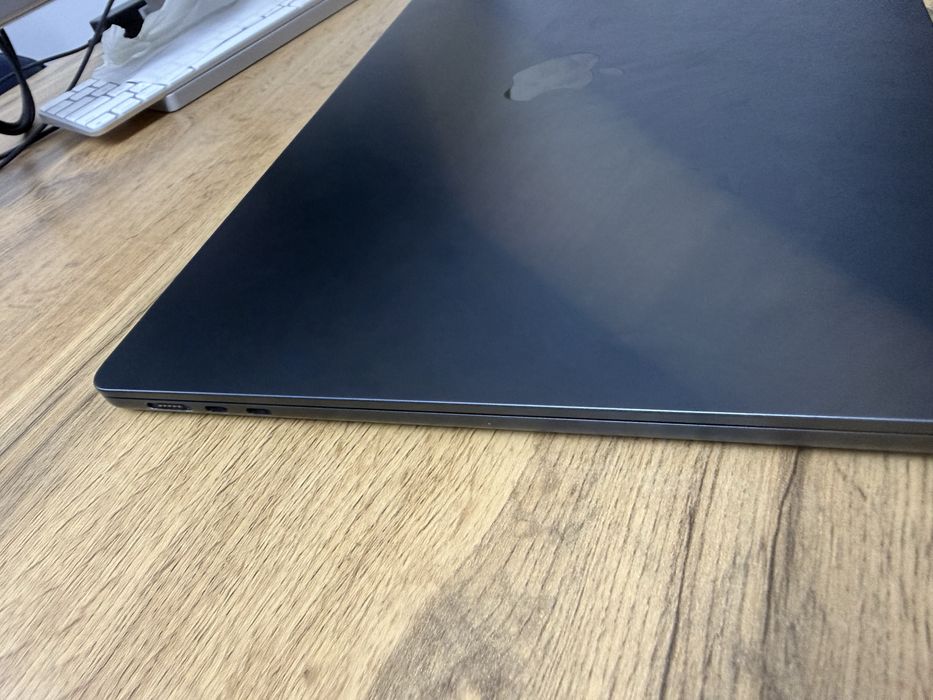 Macbook Air M3 16/256 (15)