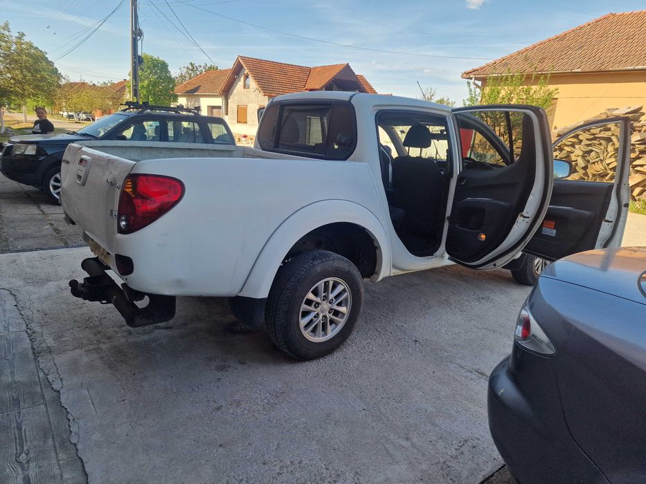 Auto L200 an 2014