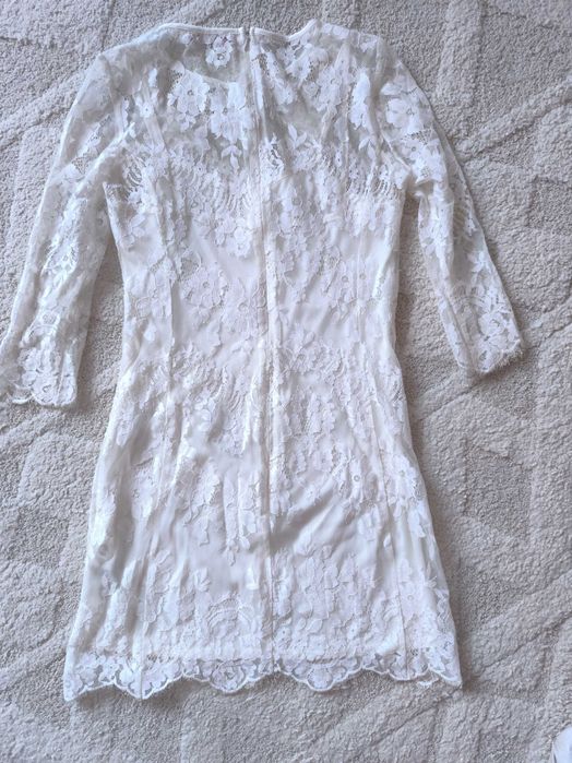 Рокля GUESS, размер XS, гр. обиколка 80см, от мишница до долу 60см.