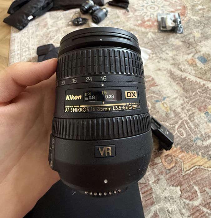 Nikon AF-S DX 16-85mm f/3.5-5.6G ED VR + Nikon D3200 + studio foto – pachet complet | 1.3000 lei