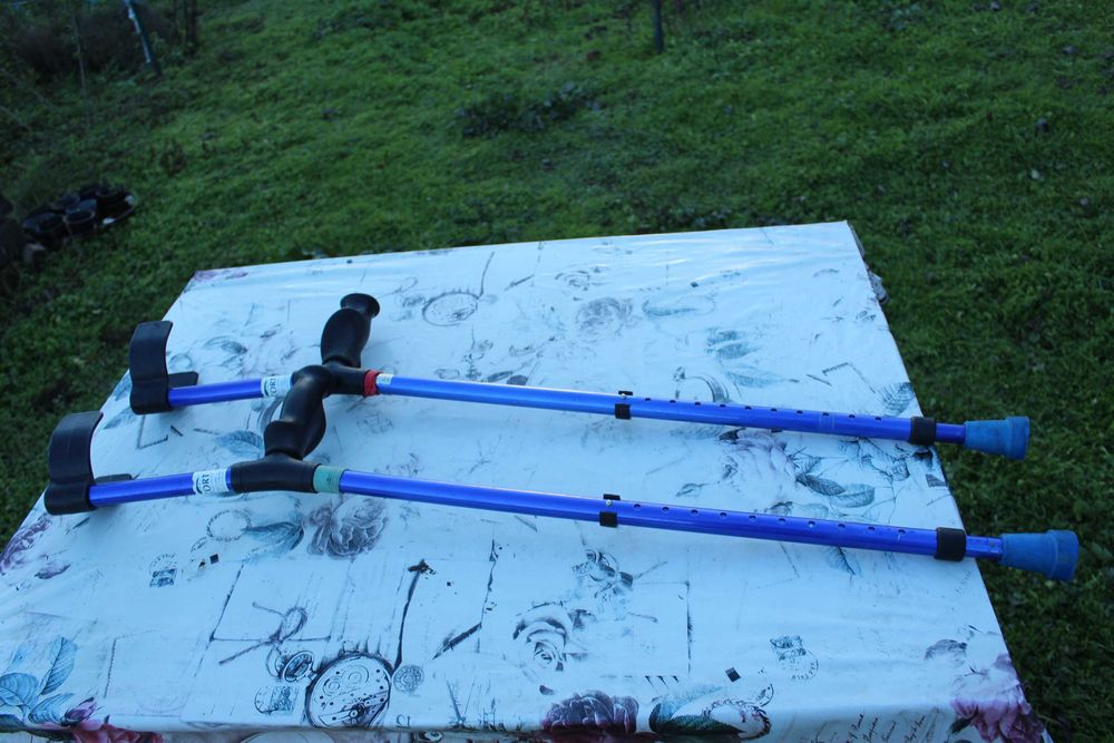 Патерици канадки и винтидж бастун