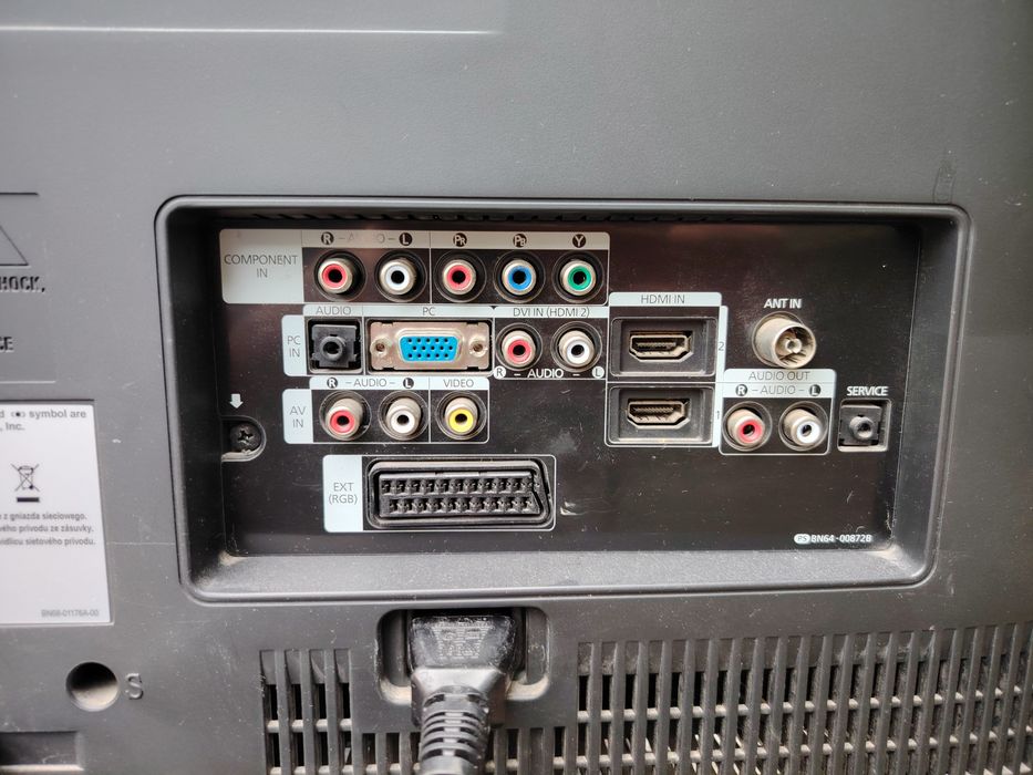 Телевизор 26" работещ