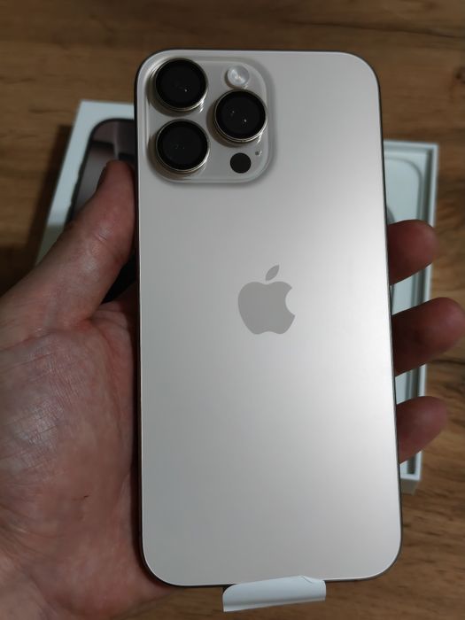 iPhone 16 Pro Max 256 gb ёмкость 100