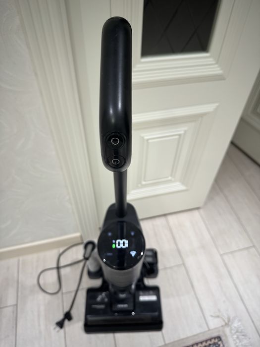 Моющий пылесос вертикальный