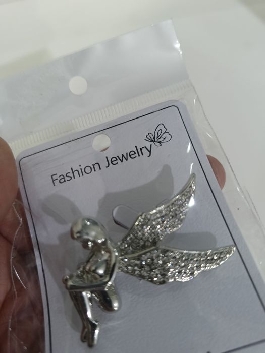 Брошки  ангел  .