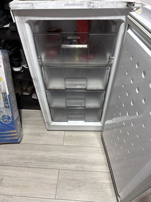 Congelator vertical Arctic AC135M31W