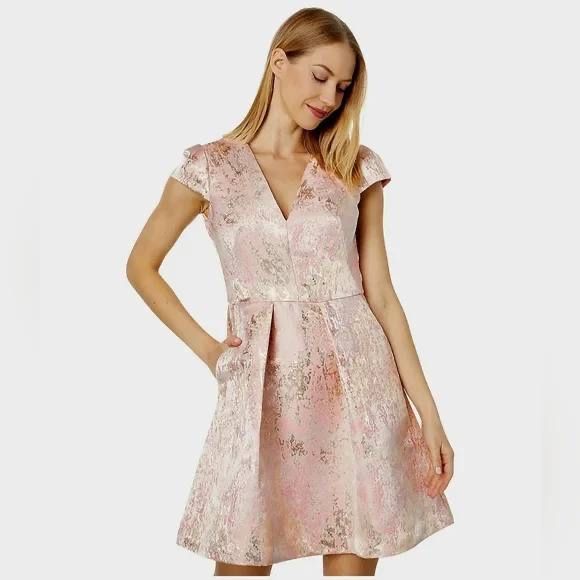 Женское вечернее - выходное платье «Vince Camuto» (Сезонная коллекция)