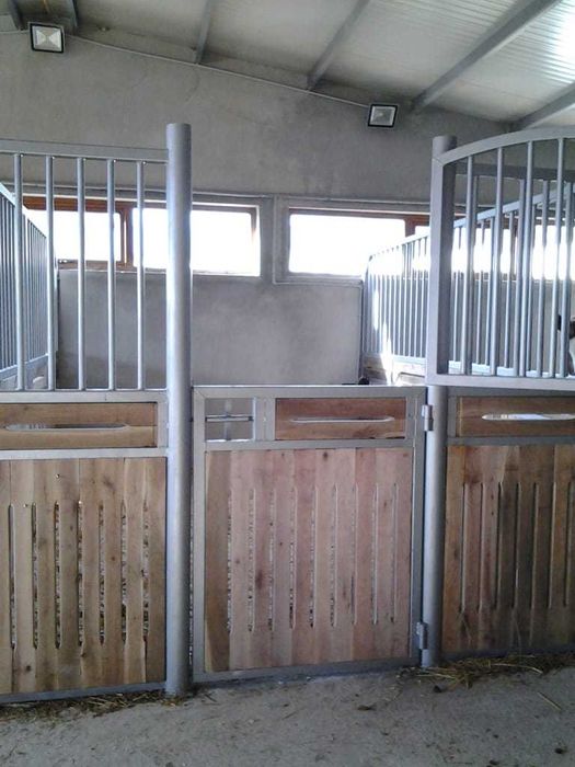 Заграждения за Коне - боксове