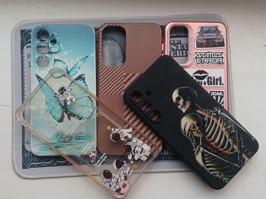 Продам чехлы на Samsung а55