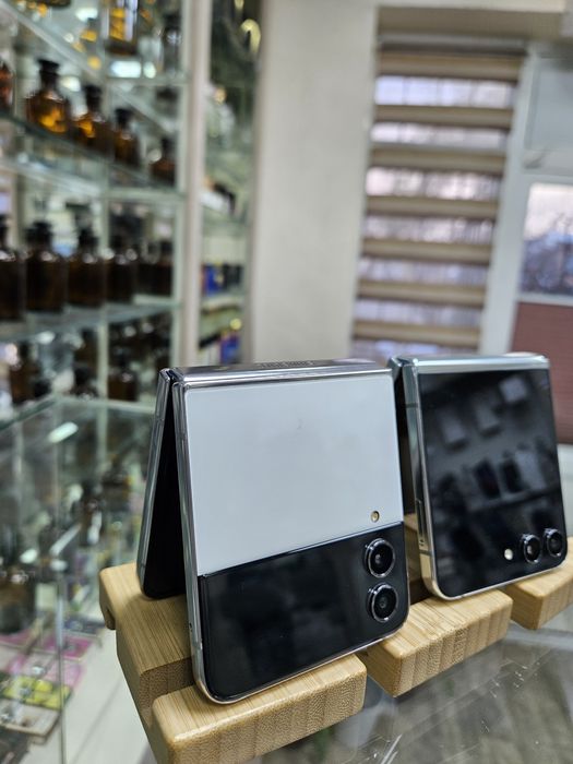 Samsung zgalax  flip 5 8/256Gb va z flip 4