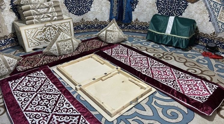 Жер стол Аренда (жиналмалы)!