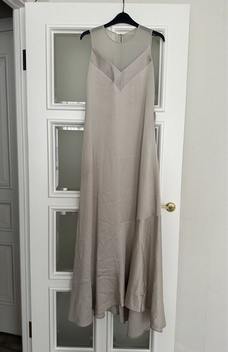 Продам платье BOSS