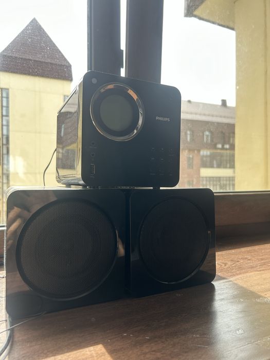 компактный музыкальный центр Philips