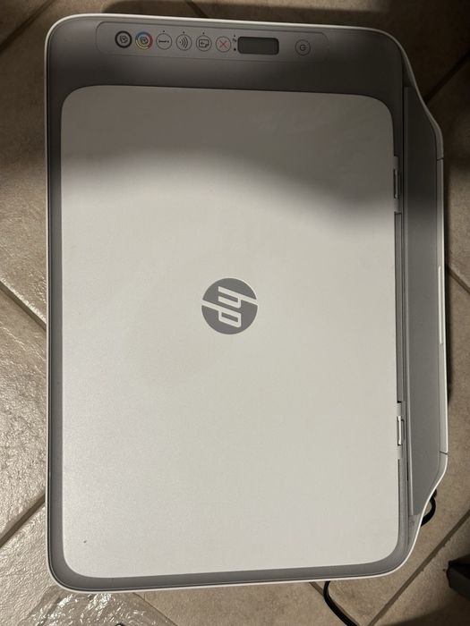 Принтер HP DeskJet 2700