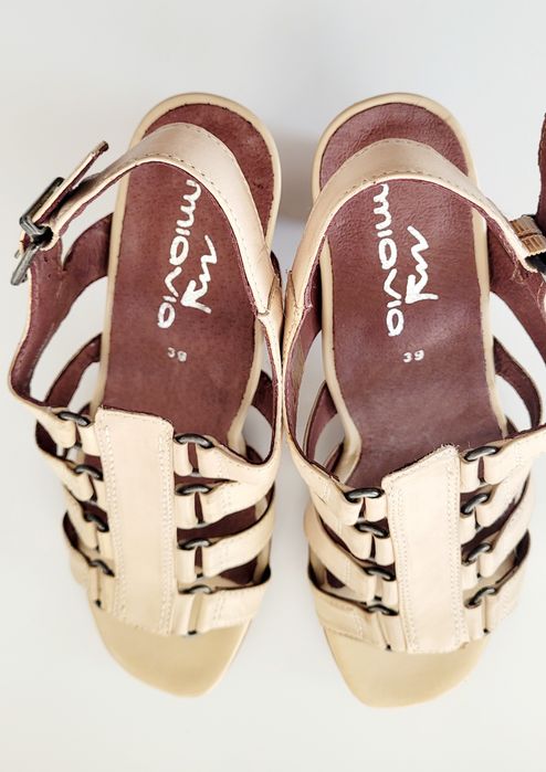 Sandale piele beige marime 39