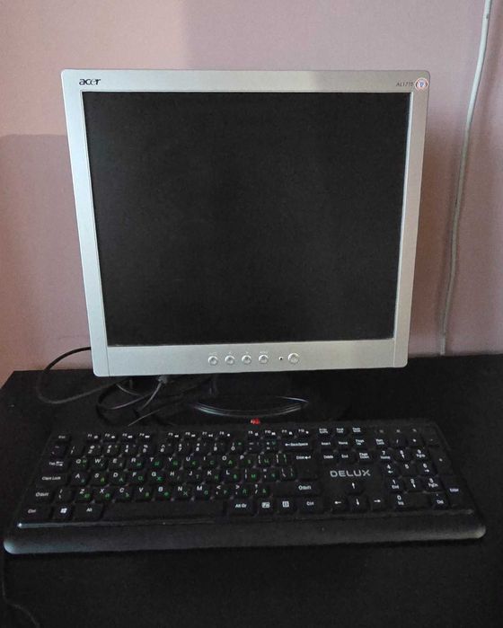 НОВ компютър LENOVO с монитор ACER