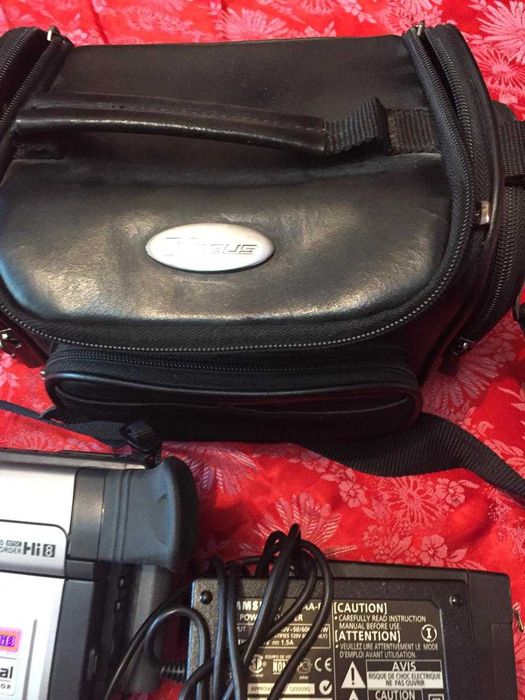 Продам видеокамеру " Samsung"Оригинал