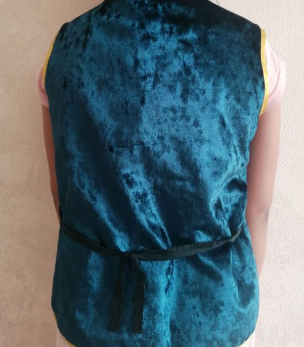 Национальный жилет для мальчика