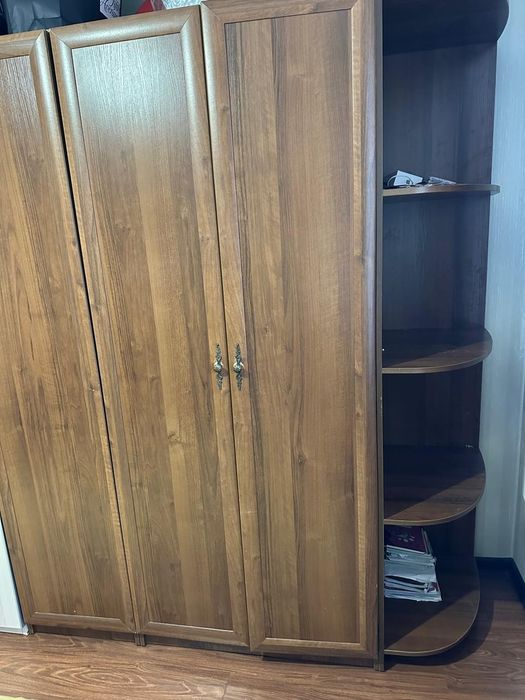Продам шкафы б/у