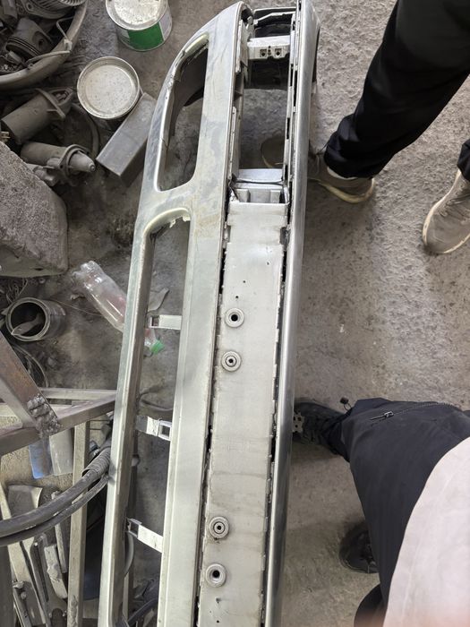 Бампер оригинал