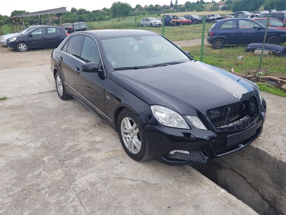 Мерцедес Е класа 2.2,ЦДИ, 136к.с на части.