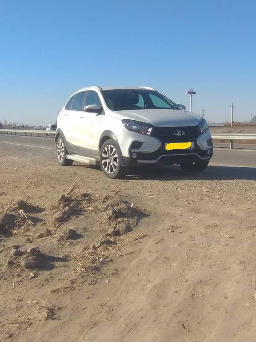 Lada xray cros full fadisya
