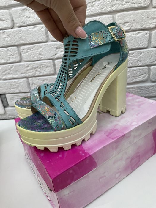 Летние открытые босоножки