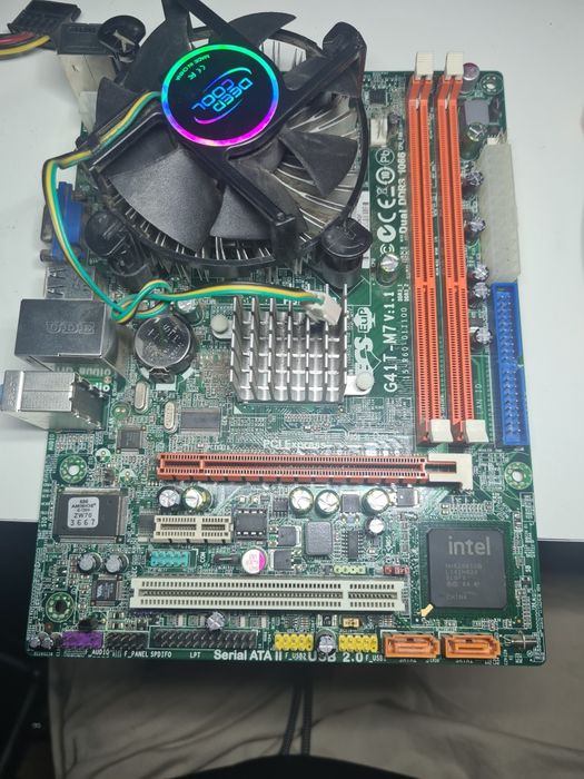 Мат плата ECS G41T-M7.