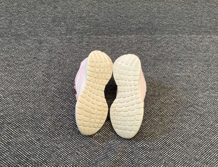 Маратонки за момиче Adidas - 32 номер & Nike - 30 номер,