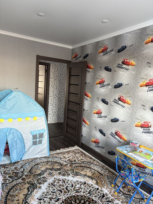 Продаю квартиру 1 микрорайон