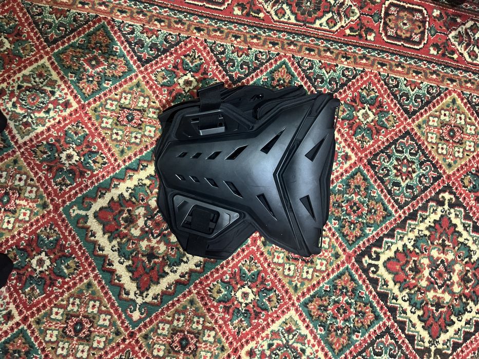 Продам мотоэкипировку