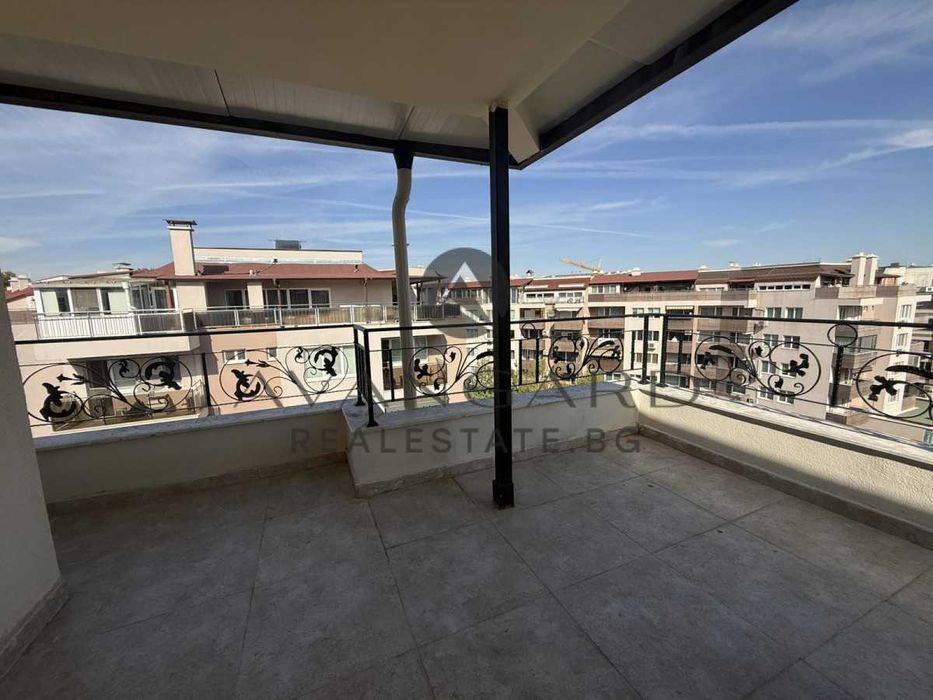 Продава се Тристаен апартамент в Пловдив, Център - 116 кв.м за 2630 €/кв.м - Снимка #11
