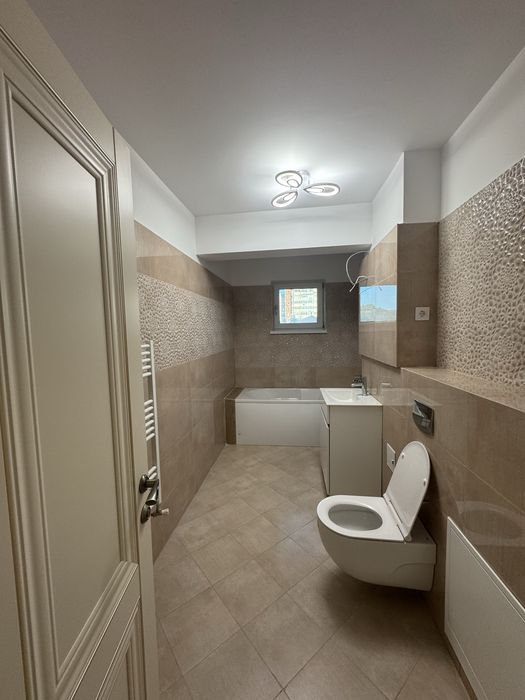 Inchiriez apartament nou  3 camere CUG