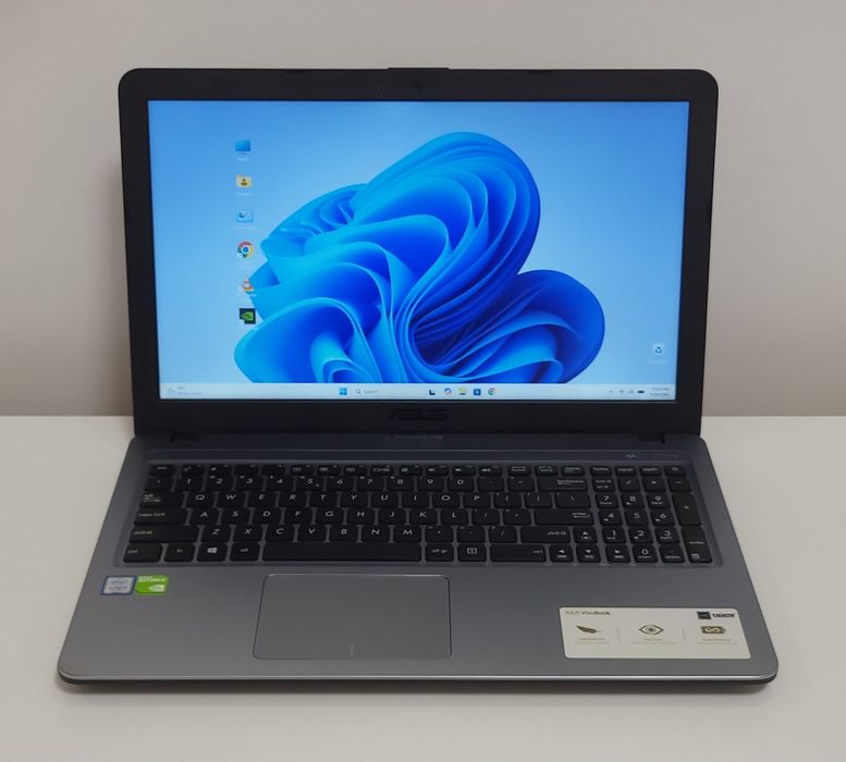 ASUS VivoBook 15 A540UB | i3-7020U | Nvidia MX110 | Full Box | Impecabil