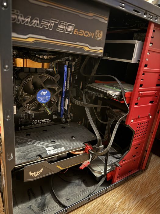 Настолен компютър