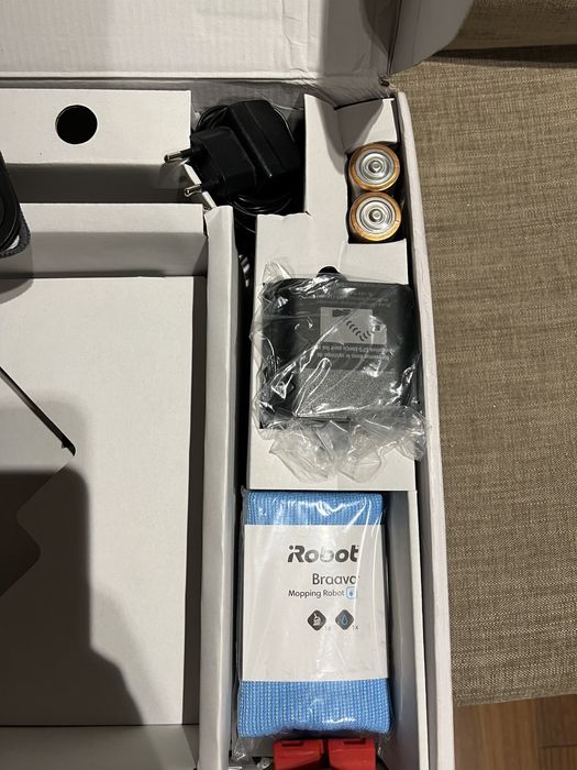 Миещ робот (iRobot)