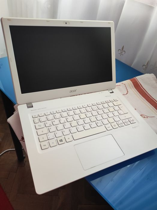 Laptopuri diferite modele