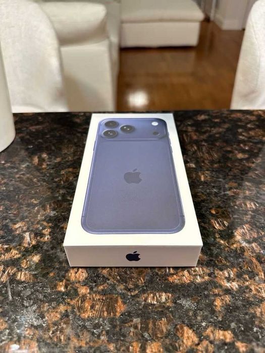 iPhone 17 pro max 256 GB blue
