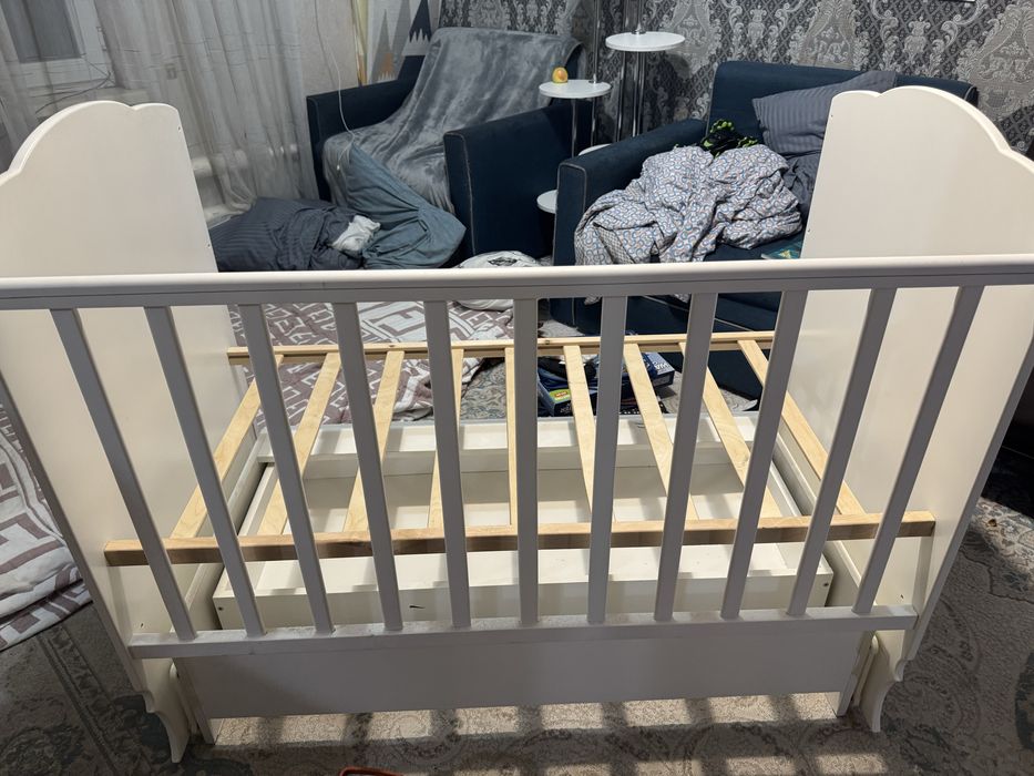 Кроватка детская.