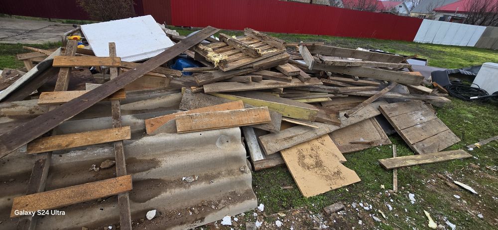 Доски бесплатно на дрова