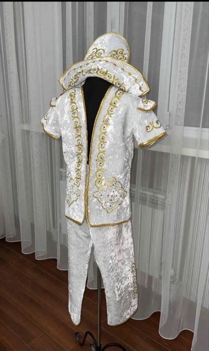 Национальные костюмы