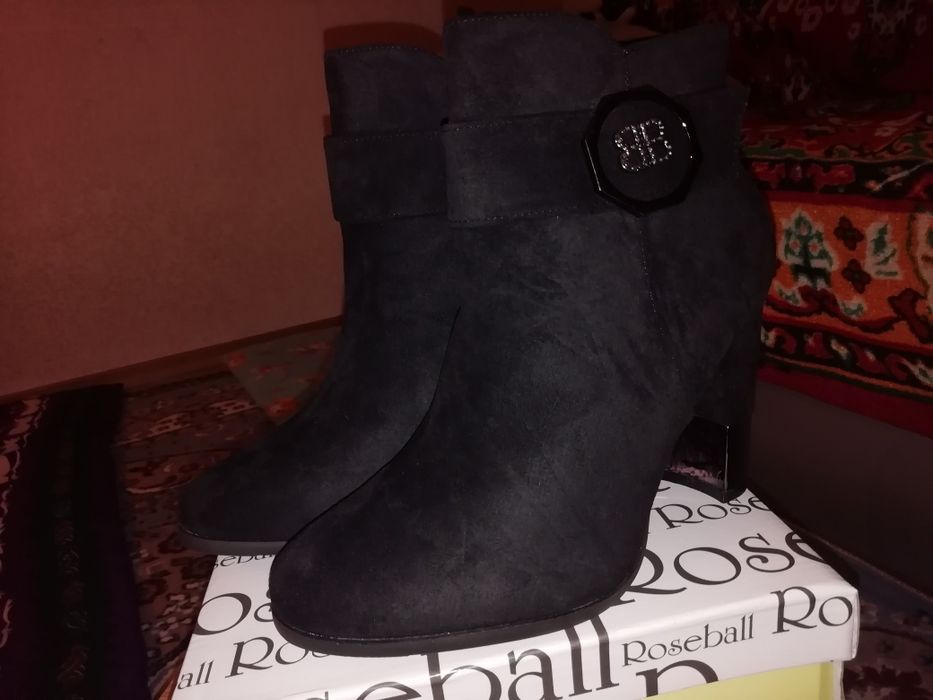 Обувь женская!Цвет чёрный!