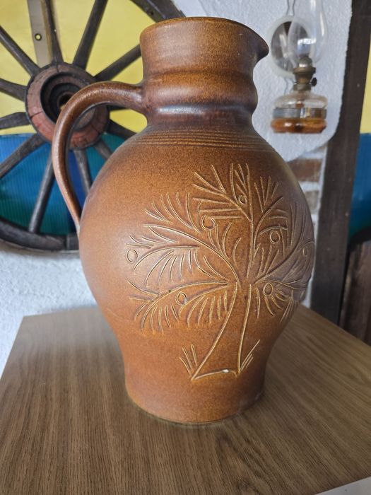 Декорация голяма ваза.