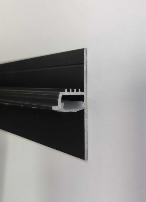 теневой плинтус (теневой профиль)