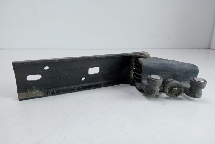 Rola usa culisanta   65715 Opel Vivaro A (facelift) seria