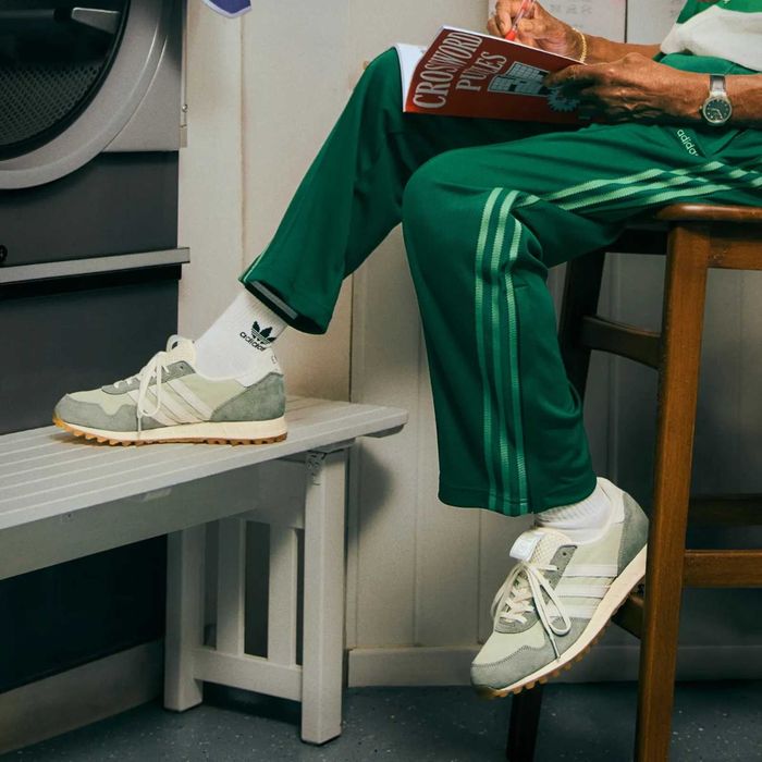 Adidas Laundromat
