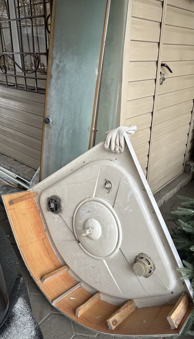 Продам душевую кабинку.