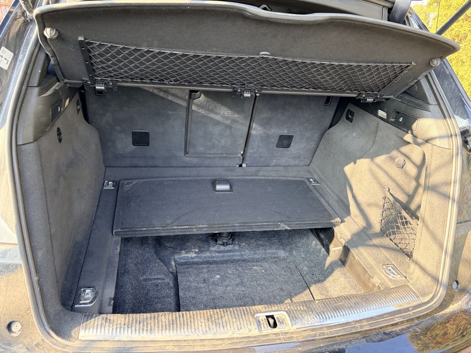 Piese Audi Q5 far xenon carlig motor 3.0 CCW stopuri led scaune SLine