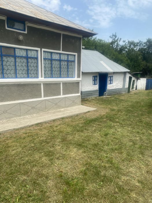 Casa + teren de vanzare